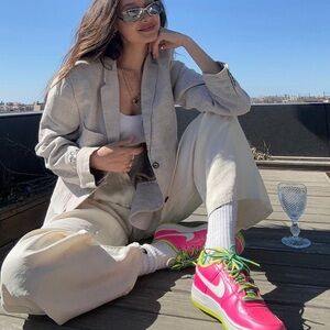 UNIQUE NIKE AIR NEON PINK 💕